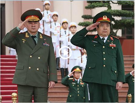 Bộ trưởng Quốc phòng Nga - Đại tướng Sergei Shoigu và Bộ trưởng Quốc phòng Việt Nam - Đại tướng Phùng Quang Thanh